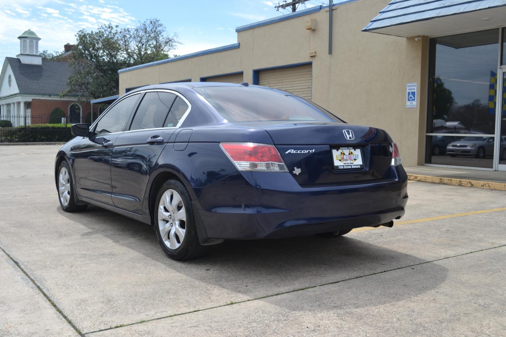 2009 Royal Blue Pearl Honda Accord EX-L Sedan AT (1HGCP26819A) with an 2.4L L4 DOHC 16V engine, 5-Speed Automatic transmission, located at 1355 North 11th Street, Beaumont, 77702, (409) 832-0006, 30.094290, -94.130096 - Photo#2